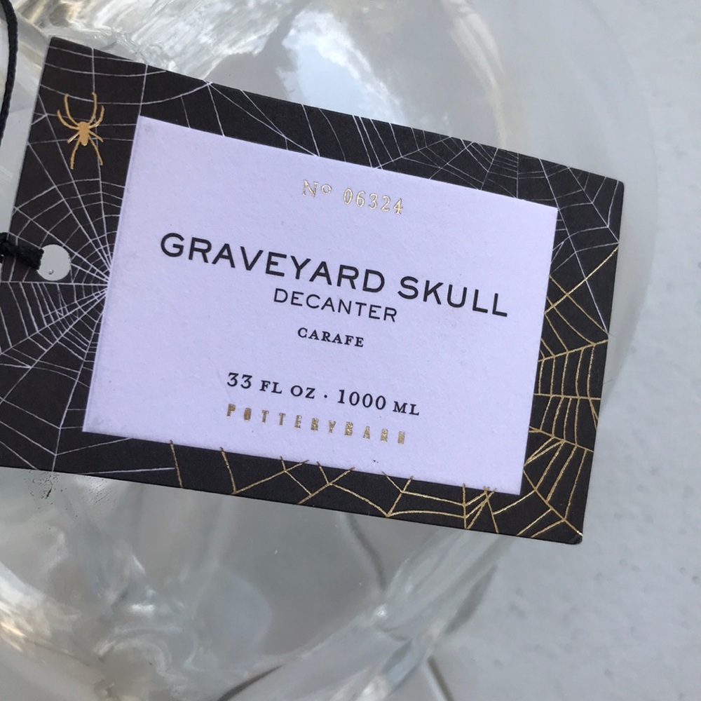 Pottery Barn graveyard skull decanter BN - Picture 3 of 7